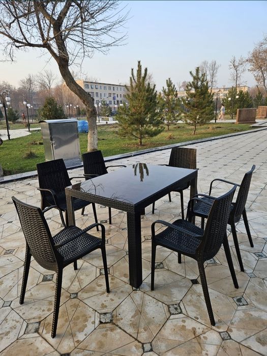 Столы и стулья под ротанг на 6 персон