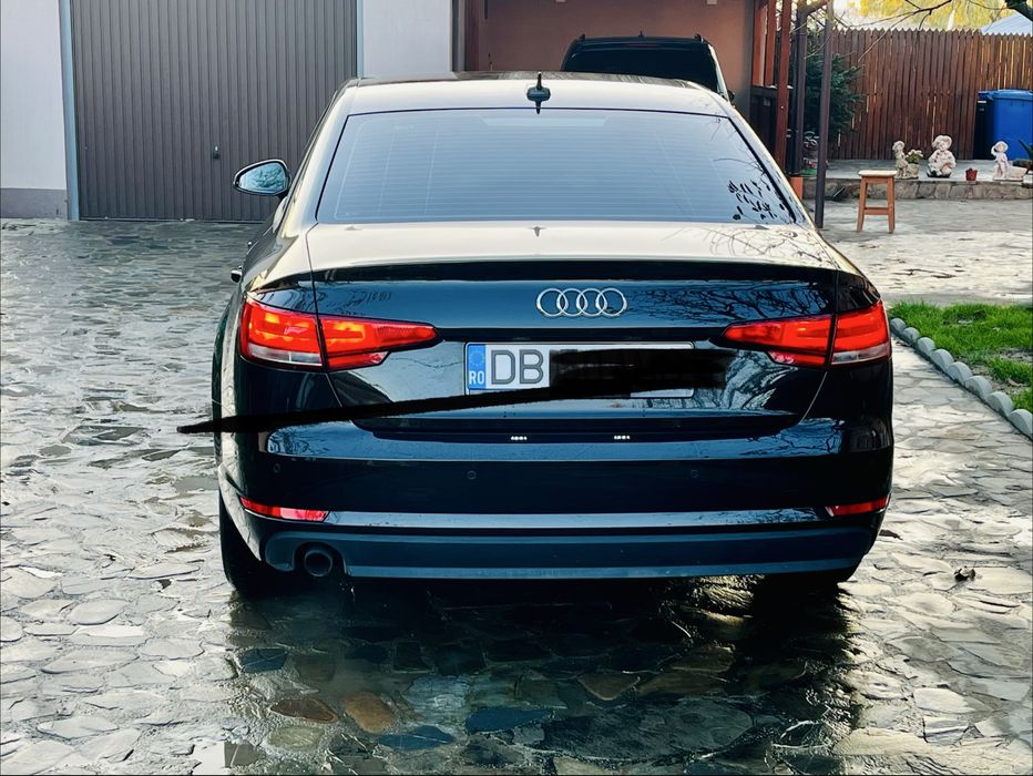Audi A4/B9/2017/