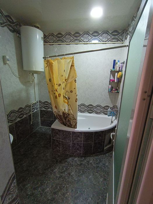 ВАТНЫЙ,Ховли уй сотилади