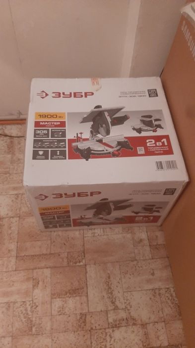 Пила торцовка комбинированный.