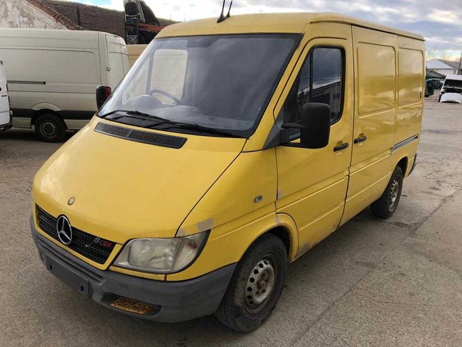 RADIATOR Ventilator Pompa Servo SPRINTER 208,211,213,308,311,313