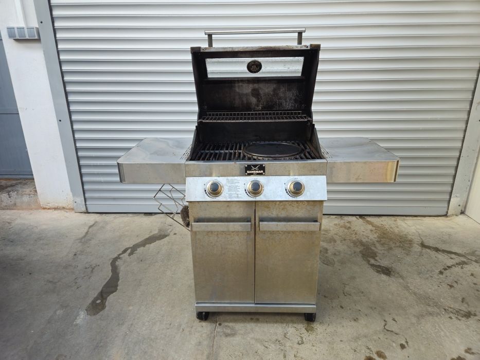 Професионално барбекю на газ