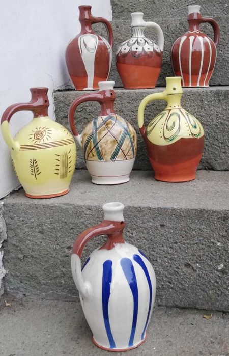 Стомни,  кани, крондири, бъклици, дяволска стомна, битова керамика