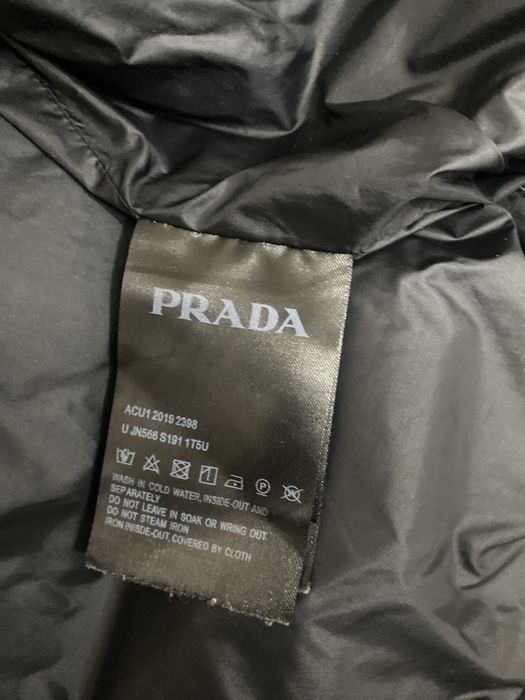 Куртка prada М размер
