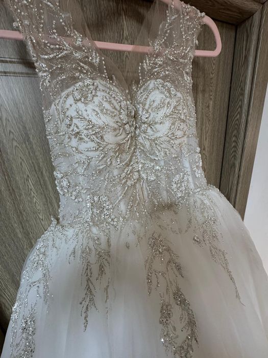 Vand rochie de mireasa