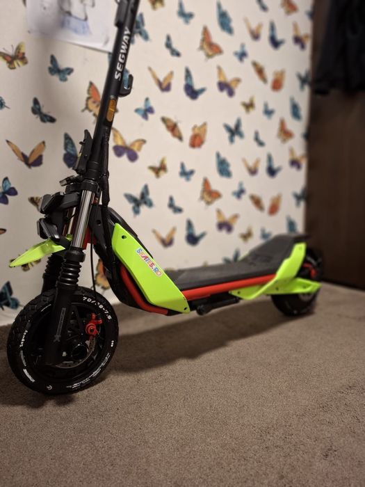 Trotineta Segway ZT3 PRO