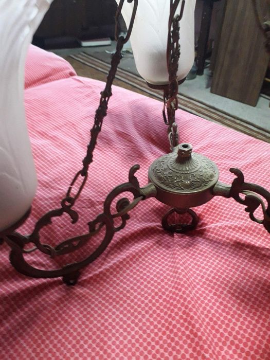 Стар виндич бароков полилей