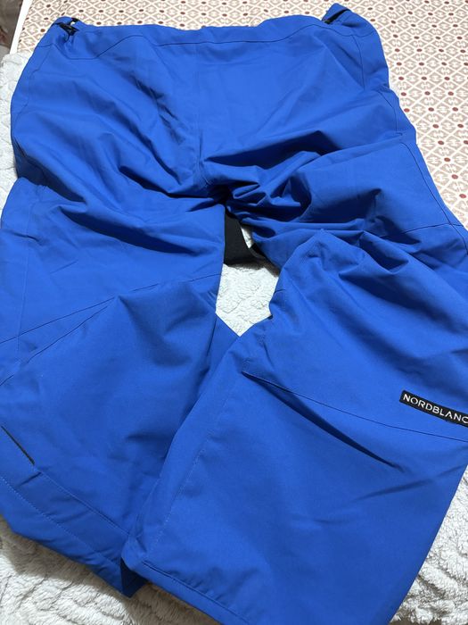 Pantaloni grosi,ca noi,o singura purtare