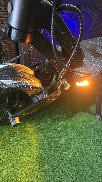 Kukirin g2 master V2 2025 vopsită, arcuri custom, 699 km