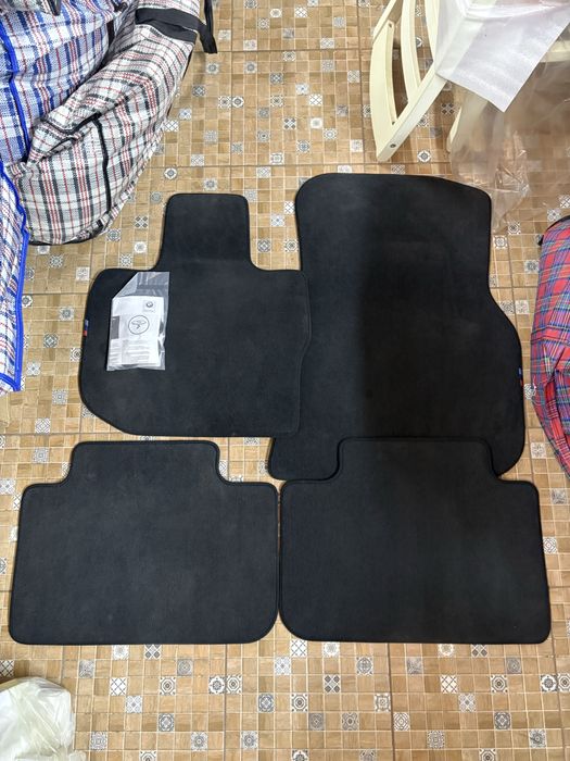 Продам полики ворсовые бмв