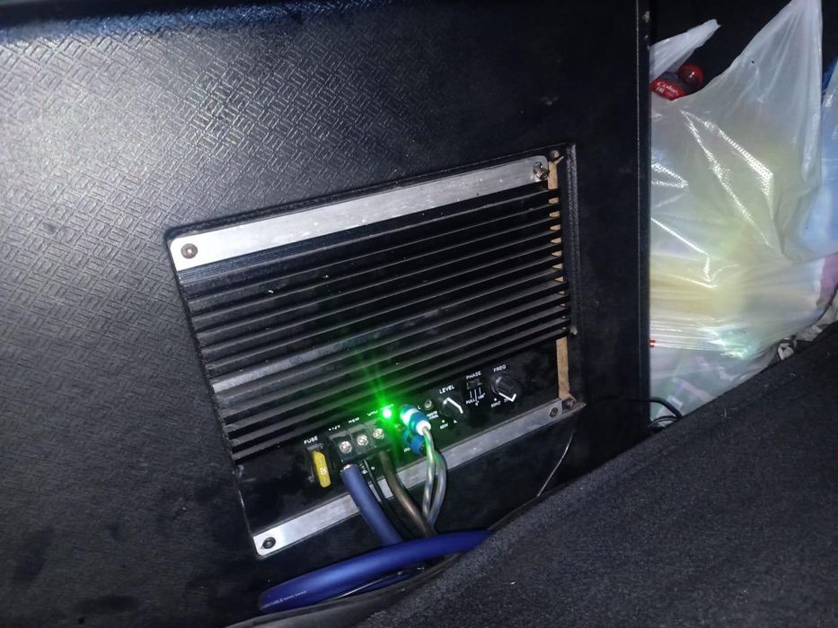 Продам сабвуфер и диски на 16