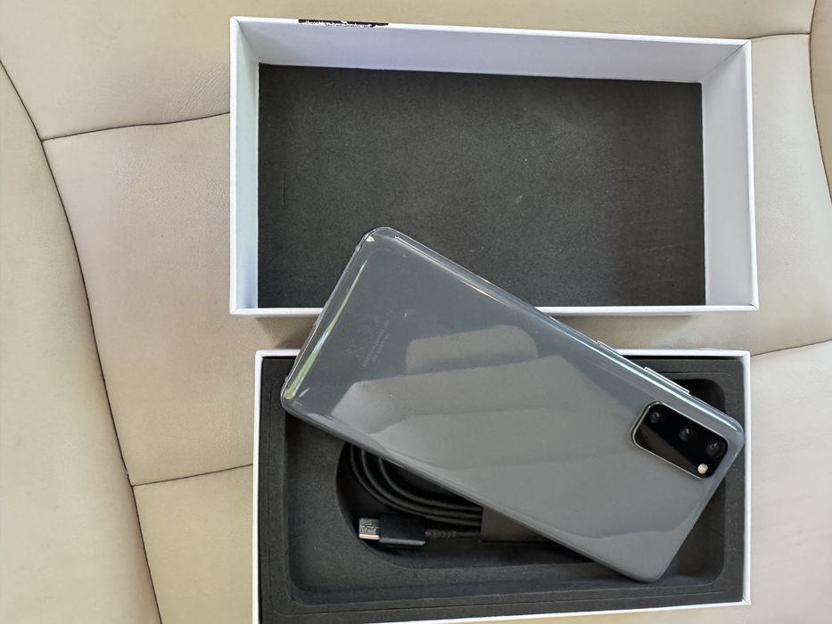 Samsung Galaxy S20 нов