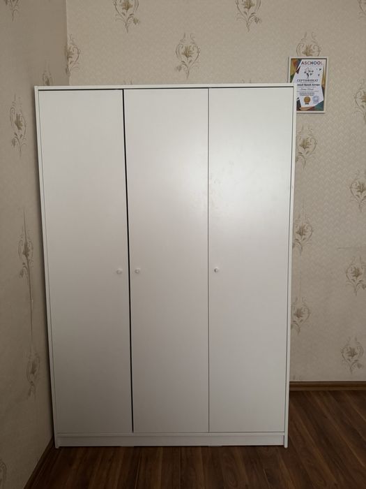 Шкаф икеа в отличном состоянии