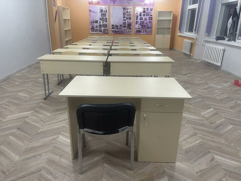 Парта и стулья на выбор