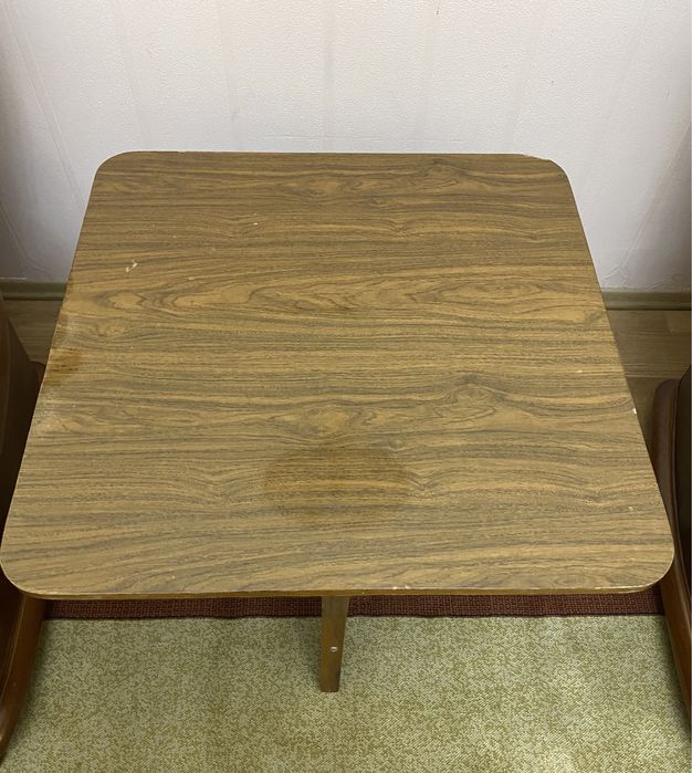 Стол журнальный