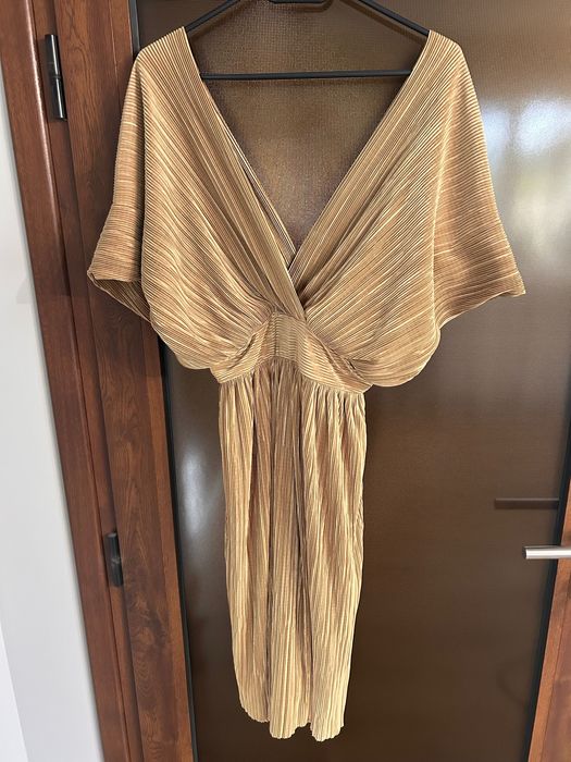 Дамска рокля за повод