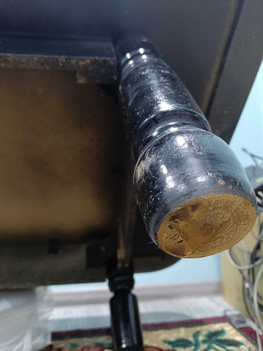 Продаю стол=хонтахта б/у. есть длинные и короткие ножки!