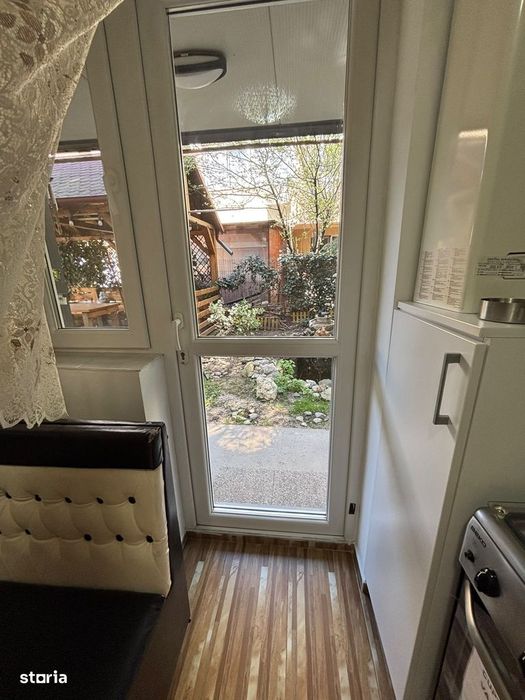 Proprietar vând apartament 2 camere cu curte proprie 113 mp
