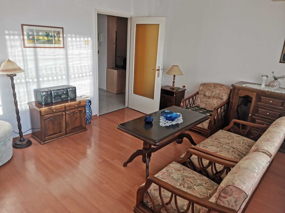 Дава се под наем Двустаен апартамент в Бургас, Славейков - 60 кв.м за 300 € - Снимка #11