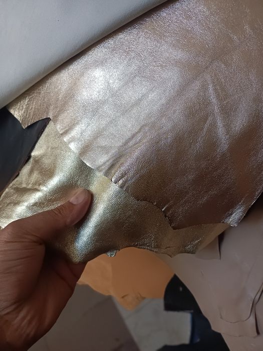 Естествени кожи   телешки ярешки