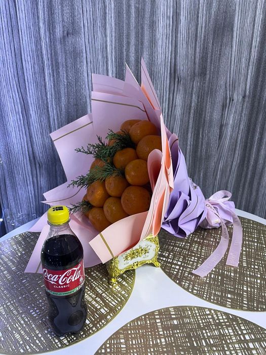 Мандаринный букет и кола в подарок