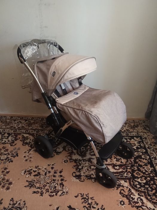 Коляска в отличном состояний