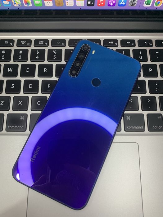 Телефон Xiaomi Redmi Note 8