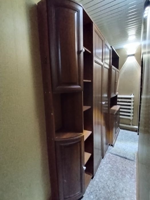 Продам шкаф дешево красное дерево