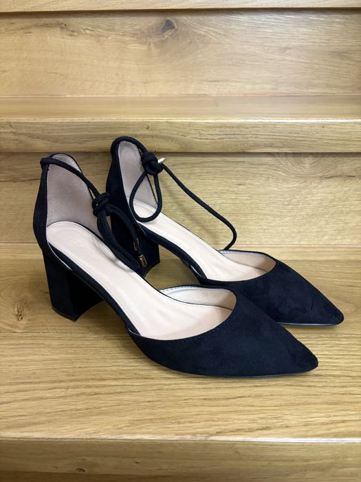 Дамски елегантни обувки на висок ток р-р 40/41