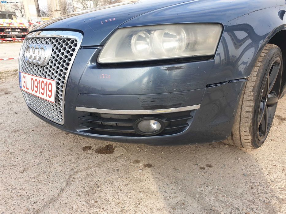Bara Spoiler Fata Dezechipata FARA Grila Si Emblema cu Defect Audi A6 C6 NFL Non Facelift 2004 - 2008 Culoare LZ7R [K1890]