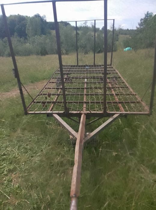 Vând trailer și remorca