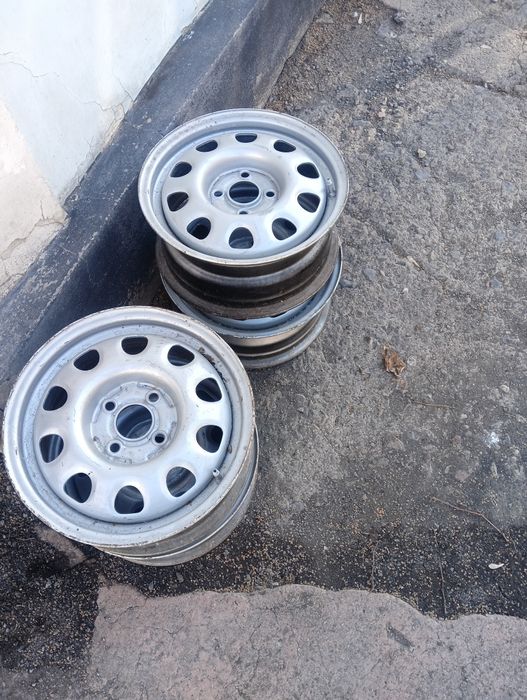 Диски с резиной летние 14