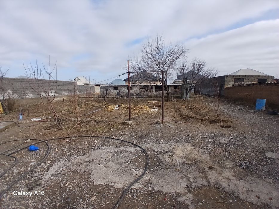 Үй сатылады комунизм де