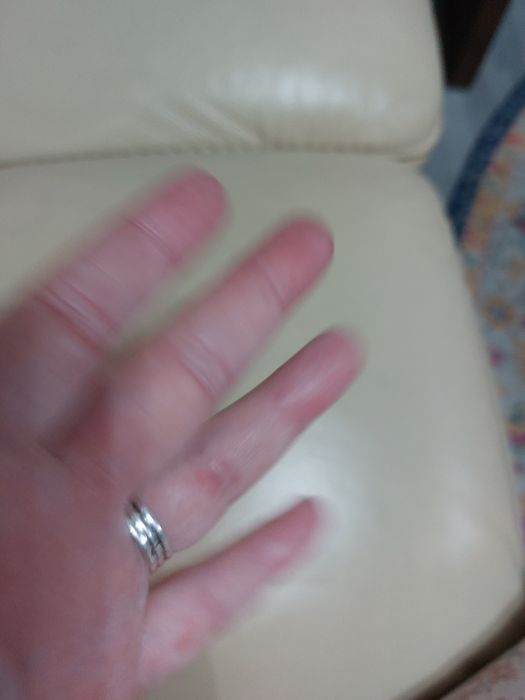 Vând inel dragut din argint 925.