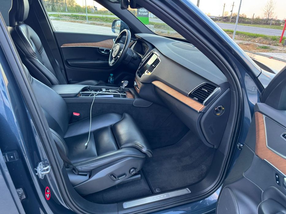 Volvo XC90 anul 2018.     120 mii km