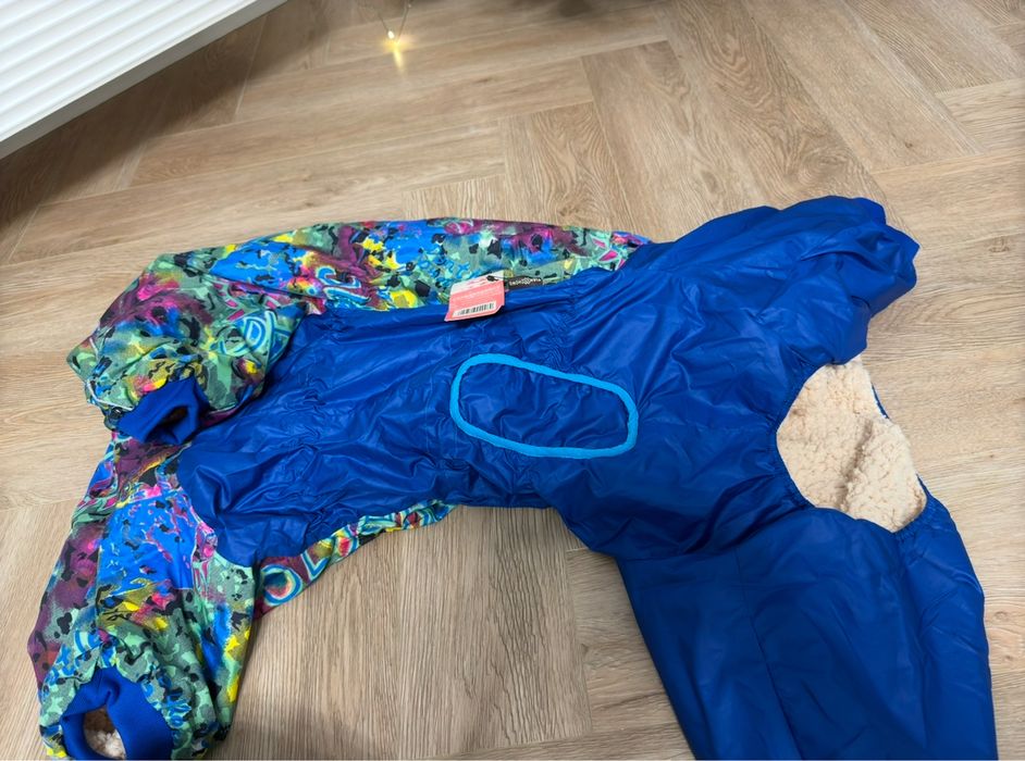 Продам куртки для собак крупных пород