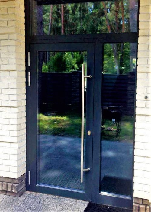 Двери алюминиевые и ПВХ