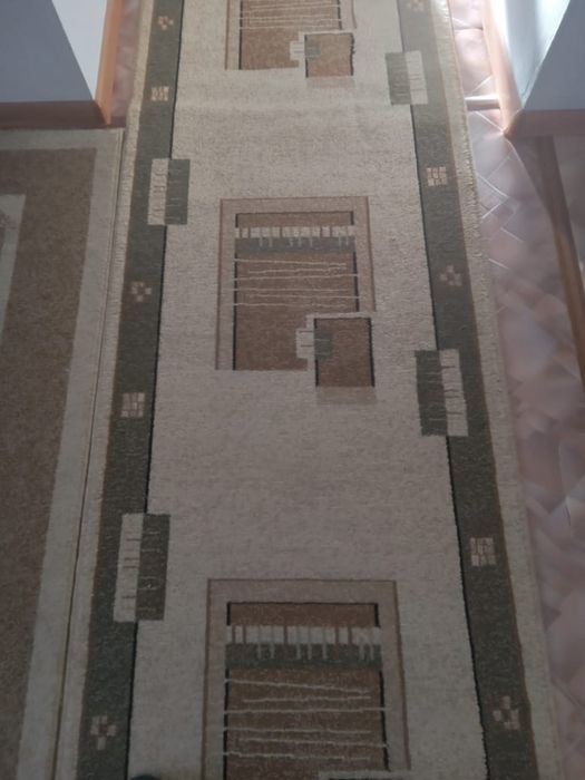 Килемдер сатылады.