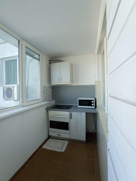 Дава се под наем Тристаен апартамент в Варна, Зимно кино Тракия - 90 кв.м за 500 € - Снимка #2