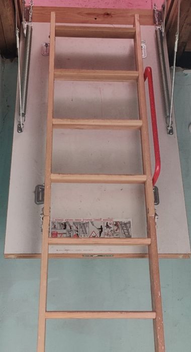 Продам чердачную лестницу FAKRO