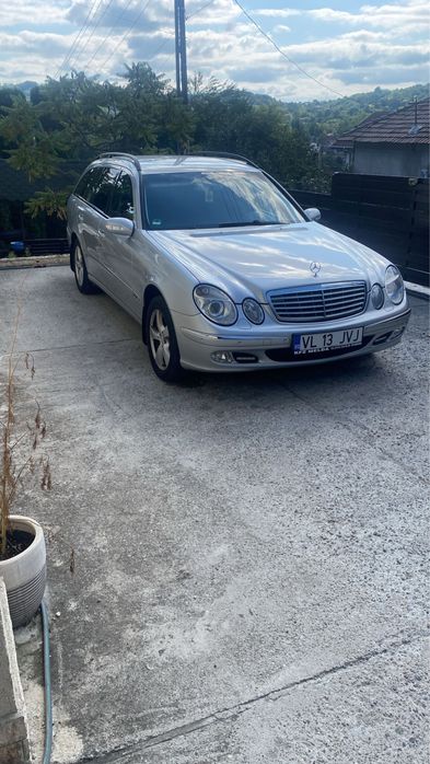 Mercedes E240 model elegance ,stare excelenta