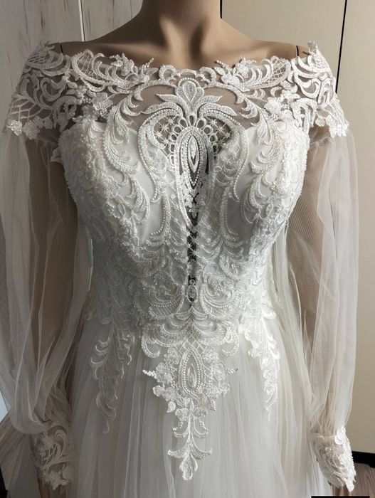 Vând rochie de mireasa plus voal