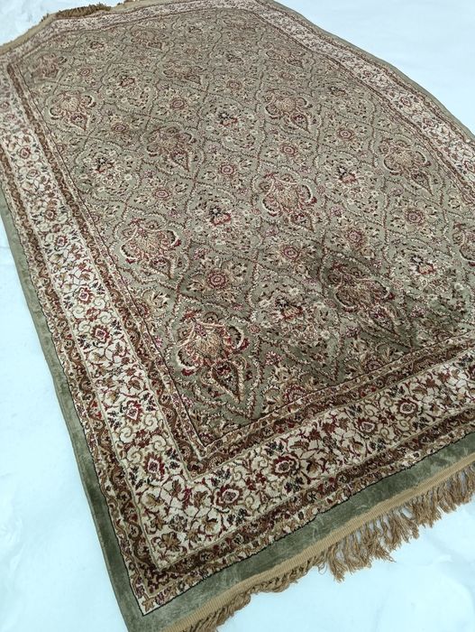 Шелковый Иранский ковер 3 на 2.