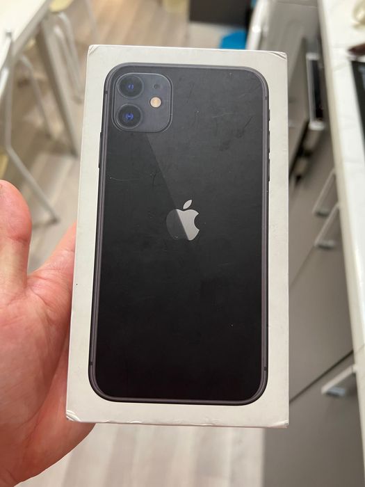 iPhone 11 (64 GB) Емкость: 73% EAC