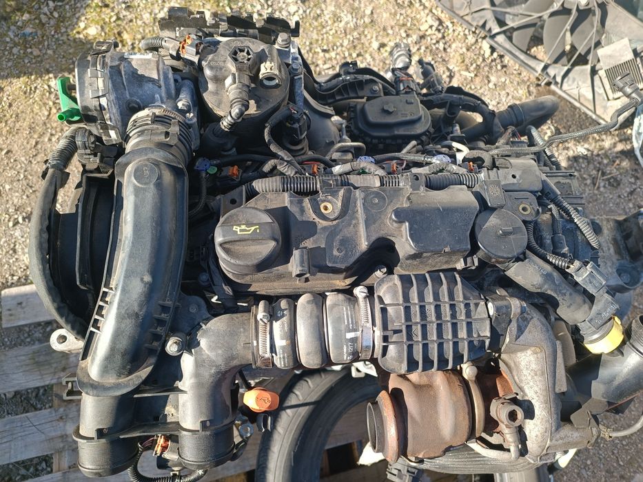 Двигател за  1.6 BlueHDi 100кс (BHY) за Peugeot 3008 / 2008 / Citroen