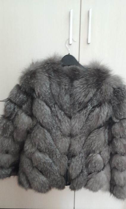 Vând haina de blana