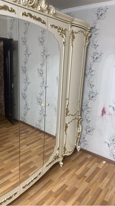 Спальный гарнитур