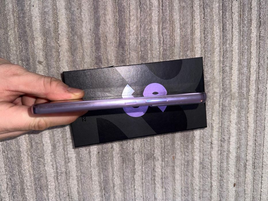 Продам Самсунг S22