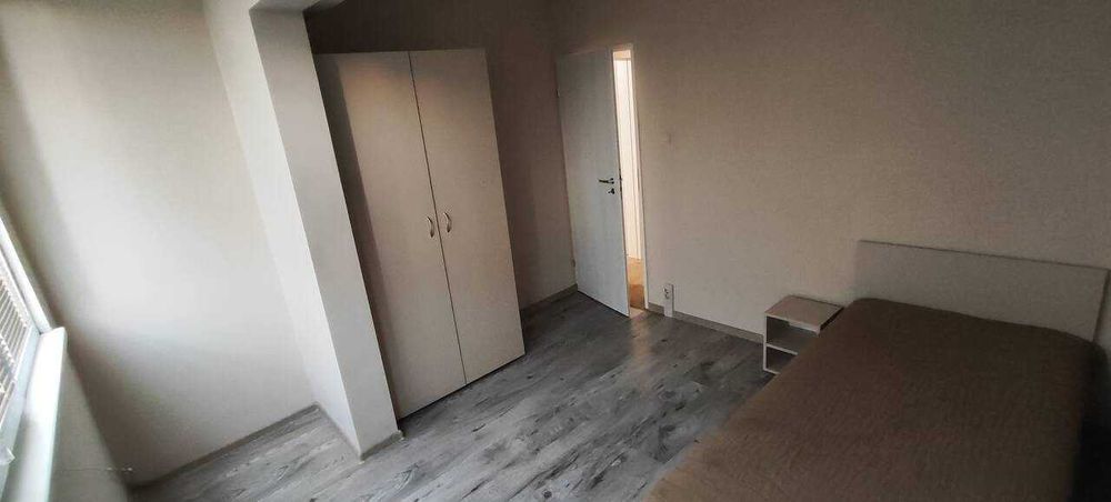 Дава се под наем Тристаен апартамент в Бургас, Меден рудник - зона А - 69 кв.м за 458.49 € - Снимка #2