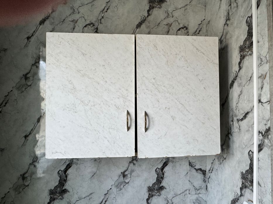 Шифоньер и тумбочки